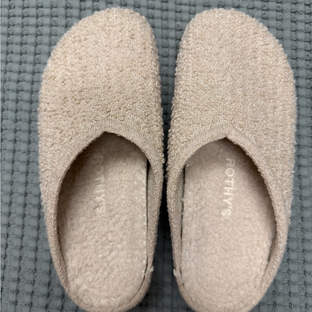 Rothy's Cozy Clog - Honeybun Boucle - Brand New, Never Worn Size 8